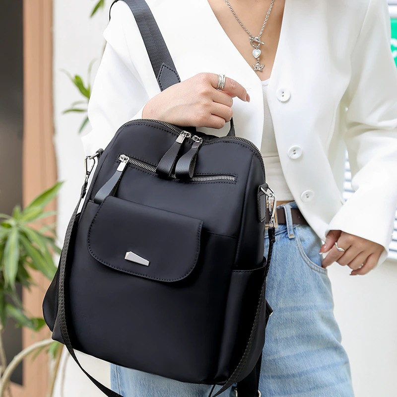 Rucsac geanta fashion neagra din material textil impermeabil cu buzunar exterior ACRD219
